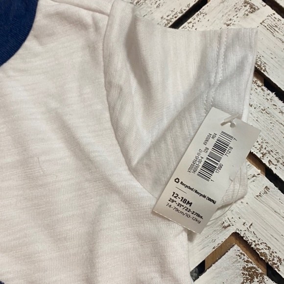 BNWT 12-18 Mo T-shirt Onesie - Picture 2 of 2